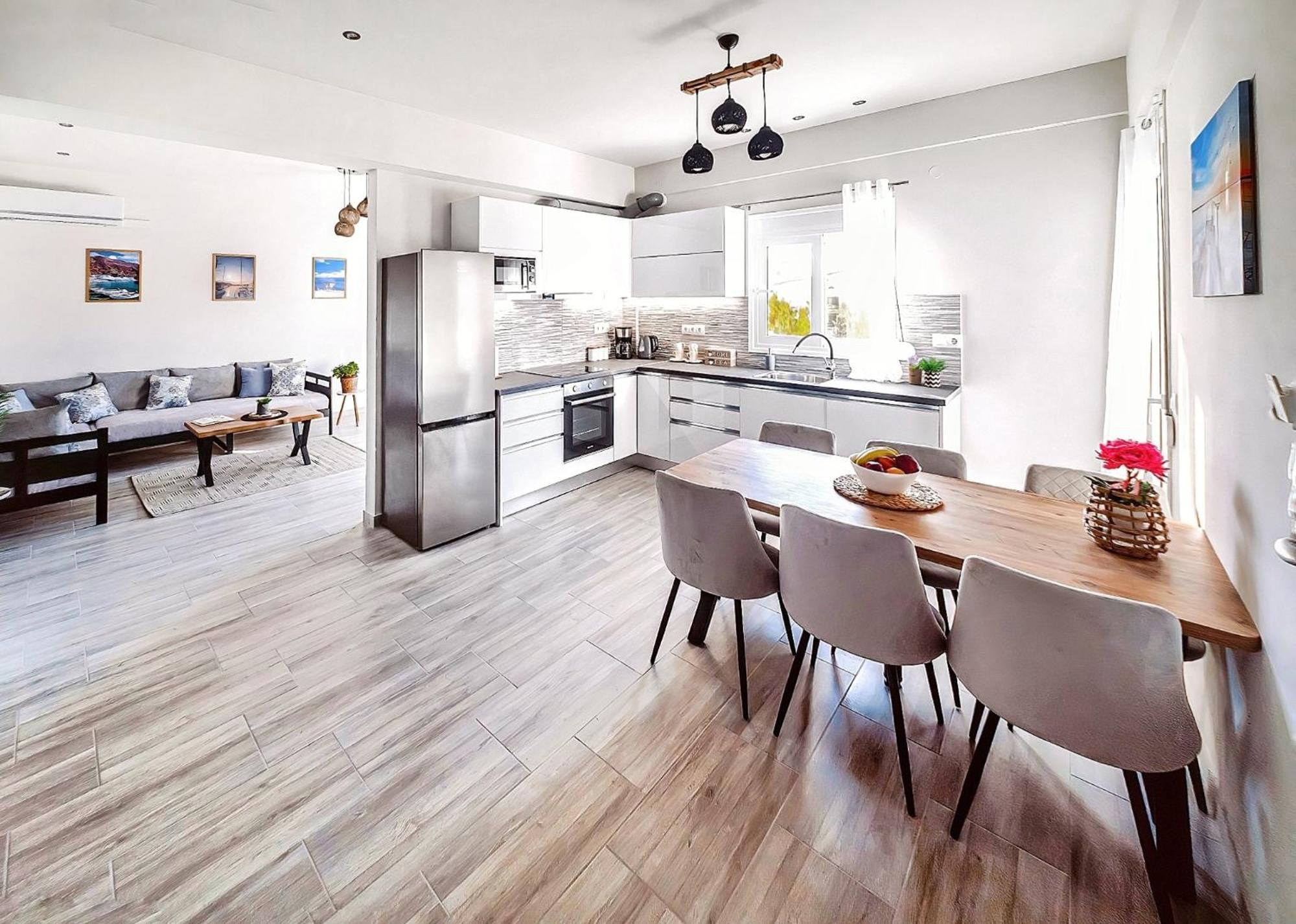 Holiday House Heraklion Deluxe Экстерьер фото
