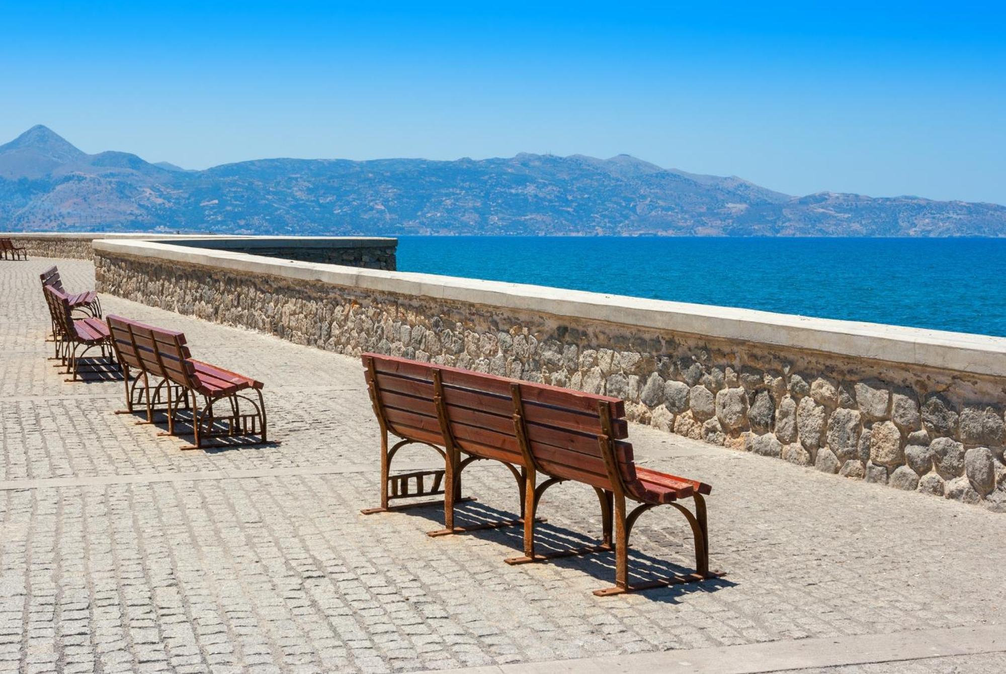 Holiday House Heraklion Deluxe Экстерьер фото